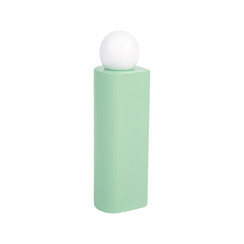 150 ml Verde Pet -palloa päällä kosmeettinen pullo